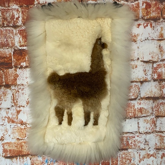 Vintage Peruvian Alpaca Wall Hanging Llama Fur Rug - Picture 2 of 7